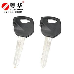 Llave magnética sin cortar para motocicleta Suzuki, llave <span class=keywords><strong>de</strong></span> Motor con ranura izquierda, Color negro, nueva - Product Image 5