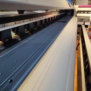 מדפסת מדבקות ויניל יצרן גואנגזו <span class=keywords><strong>1</strong></span>.<span class=keywords><strong>6</strong></span> מ' <span class=keywords><strong>1</strong></span>.9 מ' i3200 XP600 i1600 מכונת פלוטר להדפסה דיגיטלית ראש יחיד - Product Image 3