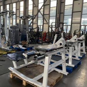 Machine à fessiers à charge libre de conception contemporaine, fabriquée en Chine, pour usage commercial en salle de sport - Product Image 4