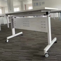 Salles de classe de bureau disponibles dans un style design moderne table pliante créative surface poudre pulvérisation table simple pliante