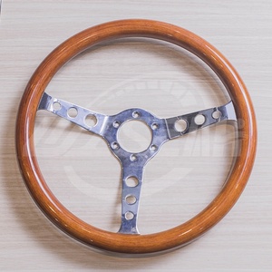 Pièces d'<span class=keywords><strong>auto</strong></span> personnalisées d'usine WZSEAHI <span class=keywords><strong>volant</strong></span> universel classique rétro en bois de noyer 380mm - Product Image 5