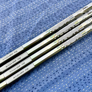 Hoja de fibra de carbono HyperCore duradera, palo de hockey sobre hielo, construcción resistente a los golpes para un rendimiento duradero - Product Image 1