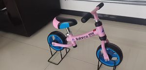 Vélo d'équilibre pour enfants avec cadre en alliage de magnésium et siège à haute élasticité - Product Image 3