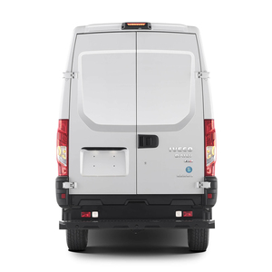 <span class=keywords><strong>IVECO</strong></span> Daily <span class=keywords><strong>4x4</strong></span>, Camioneta Comercial Todoterreno, Diésel 3.0T, Espacioso Compartimiento de Carga, Ideal para Conversión a RV y Viajes Todoterreno - Product Image 3