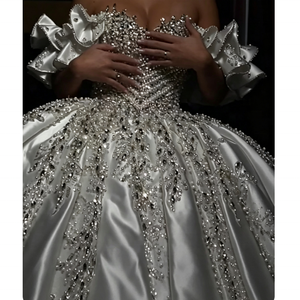 Vestido de Novia de Lujo Personalizado 2026, Estilo Africano, Escote Corazón, Manga con <span class=keywords><strong>Volantes</strong></span>, Satén, con Pedrería de Cristal - Product Image 1