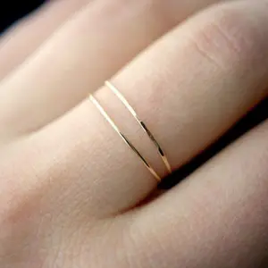 Cincin Stainless Steel Wanita, Cincin Super Tipis Berlapis Emas 18K untuk Perempuan