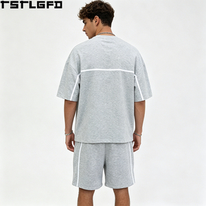 Conjunto de dos piezas de streetwear con cintura doble personalizada, pantalón corto y top de tejido grueso gris jaspeado con logo en capas, venta al por mayor - Product Image 3
