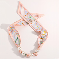 Nouveau Collier Polyvalent et Tendance en Perles d'Imitation avec Nœud Écharpe en Dentelle, Délicats Accents Perlés, Collier Cordon Élégant et Chic