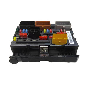 กล่องฟิวส์ Peugeot Citroen 9809742780 ชิ้นส่วนยานยนต์สำหรับติดตั้งบนแผง - Product Image 3