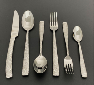 DFU233 Nouveauté Mode Spéciale – Couverts en Acier Inoxydable à Manche Martelé : Couteau de Table, Couteau à Steak, Fourchettes, Fourchettes à Dessert – Personnalisables - Product Image 2