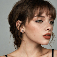 Clous d'oreilles en acier chirurgical 316L motif tête d'alien et OVNI science-fiction, avec fermoir à vis et extrémité sphérique, ton or et argent, pour piercing hélix