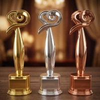 Trophées en cristal en gros à prix abordable, coupes personnalisées pour champions sportifs, trophées écologiques 2025