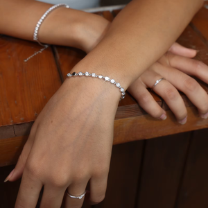 กำไลข้อมือโมอิสซาไนต์ทรงเบเซล ดีไซน์ Love Code ของขวัญวันเกิดสำหรับผู้หญิง ชุบทอง ปรับขนาดได้ เพชรจำลอง VVS GRA 0.7 กะรัต - Product Image 3