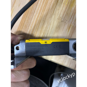Keyence GS-71P10 Safety <b>Door</b> <b>Sensor</b> GS71P10 New - Product Image 1