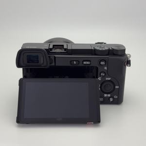 Appareil photo numérique hybride d'<span class=keywords><strong>occasion</strong></span> de marque A6100 avec objectif 16-50, caméra haute définition 1080p, avec chargeur et batterie - Product Image 3