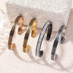 Di alta qualità Vintage islamico gioiello Pvd placcato oro polsino inciso a forma di C arabica a forma di braccialetto aperto per gli uomini delle donne - Product Image 1