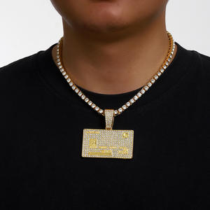 Collares Pesados Personalizados Grandes de Hip Hop Estilo Iced Out con Colgante de Tarjeta de Crédito de Punzón y Cadena Cubana para Disfraces de Hombre - Product Image 2
