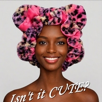 Bonnet de nuit moelleux en gros de 35 cm avec doublure en satin, oreilles d'ours et nœud, idéal pour femmes, spa et voyage