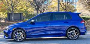 Voiture de sport à essence d'occasion, 2023, turbocompressée, 2.0L, 315 chevaux, transmission intégrale, automatique, 5 portes, hayon - Product Image 3