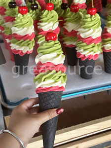 วาฟเฟิลกรวยสีดำยาว รสเชอร์รี่ ราสเบอร์รี่ ของตกแต่งเค้ก ขนมหวาน สีเขียวมัทฉะ ของเล่นจำลอง - Product Image 6