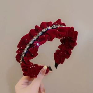 L'elegante forcina pieghettata è Versatile per uscire. È una fascia retrò e un cerchietto di pizzo tempestato di diamanti per impieghi gravosi - Product Image 6