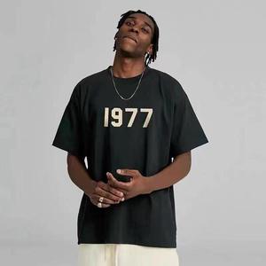 Camiseta y Pantalones Cortos Hip Hop Essentials 1977 al por Mayor, 100% Algodón, Alta Calidad, Moda Urbana para Hombre - Product Image 5