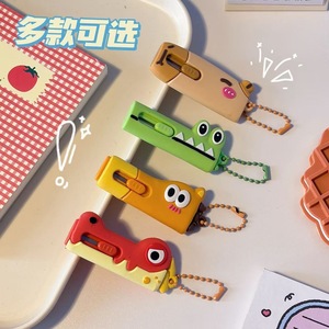 Couteau utilitaire portable Ruan Xiaodou Mini 6,5 cm, ouvre-boîte de sécurité en plastique pour étudiants, accessoire porte-clés - Product Image 5
