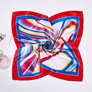 Écharpe carrée à impression numérique personnalisée, fabriquée en tissu de coton et de rayonne pour femmes - Product Image 1