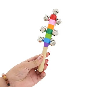 Clochette à cordes en bois pour enfants, instrument de musique portable avec clochettes et manche en bois pour fêtes et jeux musicaux - Product Image 2