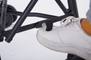 รถเข็นเด็กแบบพับได้ น้ำหนักเบา พร้อมกันชนและหลังคาแบบแบน - Product Image 4