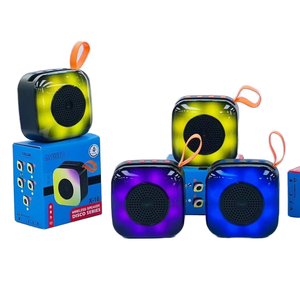 Nuovo arrivo X16 Mini Wireless per altoparlante Bluetooth portatile per esterno <span class=keywords><strong>Audio</strong></span>/<span class=keywords><strong>Video</strong></span> accessori luce colorata MP3 borse - Product Image 1