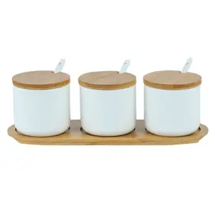 日式厨房食品瓷器储物瓶和罐子套装，带密封竹盖木质调味锅陶瓷香料罐