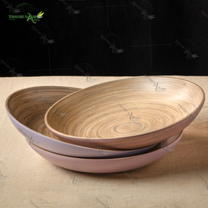 Assiette ronde en bambou biodégradable-Vaisselle écologique faite à la main pour une présentation durable des repas et des aliments - Product Image 1