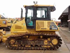 Bulldozer Usado Komatsu D51 con Motor Cummins, Capacidad de Empuje de 7.5m, Potencia de 90HP, Fabricado en Arabia Saudita, Buen Estado - Product Image 2