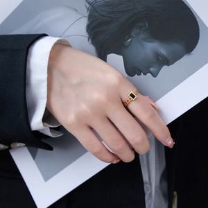 Anneaux pour femmes de haute qualité, en acier inoxydable plaqué or 18 carats PVD, bijoux de luxe en gros, sur mesure - Product Image 3