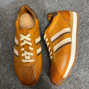 Zapatos de entrenamiento de cuero con bloques de color y diseño hueco para hombre, perforados, transpirables, con suela suave, cómodos, deportivos, casuales, de tacón plano - Product Image 2