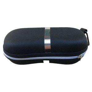 Estuche para gafas de sol en forma de U, negro con cremallera plateada, bolsa de almacenamiento para gafas, material de tela, primavera 2021 - Product Image 5