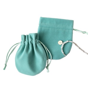 Bolsa de Regalo con Cordón Azul Claro, Bolsa de Joyería de Terciopelo de Lujo, Color y Logotipo Personalizables para Empaque de Marca y Regalos - Product Image 1