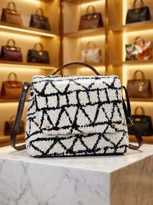 กระเป๋าถือลายดอกไม้ทำมือ งานปักลายแบบดั้งเดิม สไตล์วินเทจ พร้อมพู่ห้อยสำหรับผู้หญิง ลดราคาพิเศษ - Product Image 2