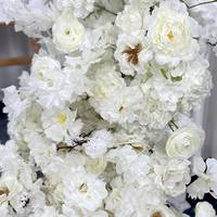 Pabrik langsung bunga kustom baris buatan bunga mawar Hydrangea yang sangat indah untuk bayi bulan penuh jamuan pernikahan panduan jalan