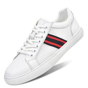 Nouvelles Chaussures Décontractées d'Été 2026 pour Hommes Jeunes – Baskets Blanches en Maille Respirante à Tige Souple - Product Image 1