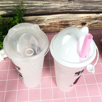 Tapa de Plástico Transparente Desechable de PET/PP de 90 mm de Calibre Personalizada con Forma de Oso Panda y Cierre de Rosca para Bebidas