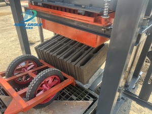 Toàn cầu tốt nhất-người bán <span class=keywords><strong>QT</strong></span> 4-<span class=keywords><strong>40</strong></span> xi măng đúc hallow bê tông Interlock khối gạch lát nền máy làm cho doanh nghiệp nhỏ - Product Image 6