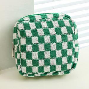 Populaire tricoté <span class=keywords><strong>damier</strong></span> stationnaire serviette sac de rangement personnalisé rouge à lèvres cosmétique Portable <span class=keywords><strong>Mini</strong></span> <span class=keywords><strong>pochette</strong></span> de maquillage carrée - Product Image 4