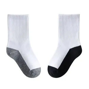 Calcetines blancos con fondo negro Calcetines blancos con suela negra Calcetines blancos para hombre