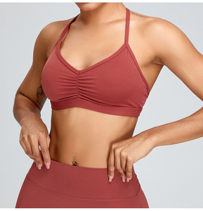 Soutien-gorge de sport pour femme, col halter en V, bretelles fines, dos croisé, rembourrage amovible, crop top de yoga, soutien-gorge de fitness à faible impact pour l'entraînement, vente en gros - Product Image 2