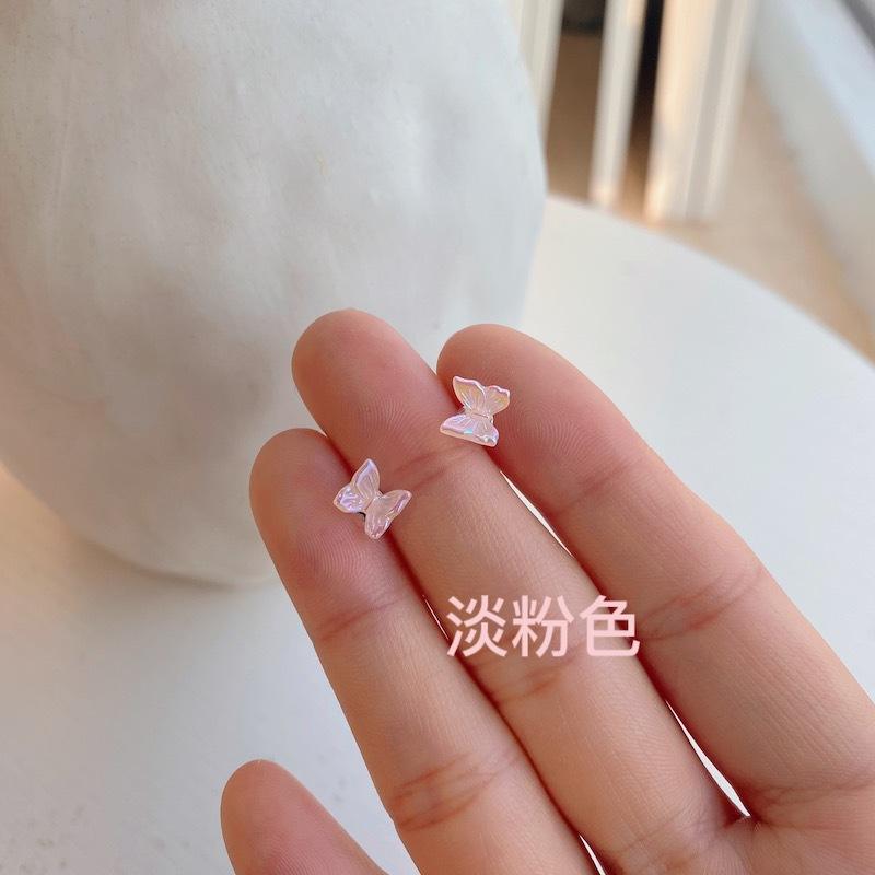 สีชมพูอ่อน