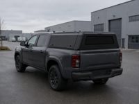 Hardtop en acier pour pick-up double cabine avec fenêtres coulissantes, plateforme de toit, compatible barre de remorquage, étanche, OEM ODM