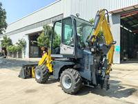 Mini-chargeuse compacte sur roues 2026 avec moteur diesel Kubota, garantie 1 an, pompe haute efficacité pour usage agricole et de construction