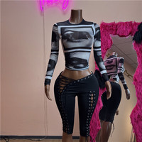 Ensemble 2 pièces tendance en PU pour femme : Crop top moulant à col rond et manches longues et short à lacets
